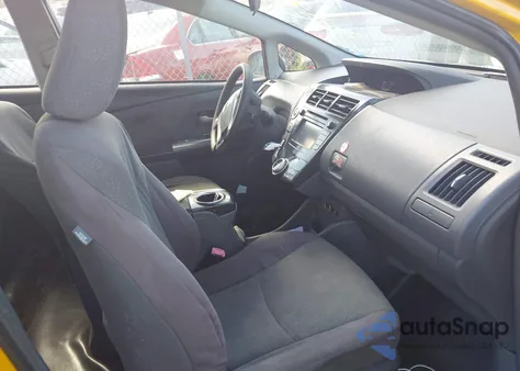 2013 Toyota Prius V Two из США, поврежденный, VIN JTDZN3EU3D3187132